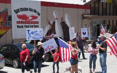 Crestline celebrates 4th of July with flags