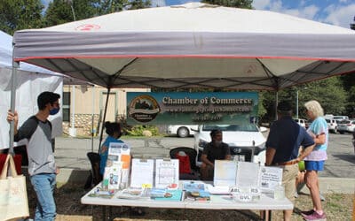 Summer may be coming to an end but the farmers market continues on