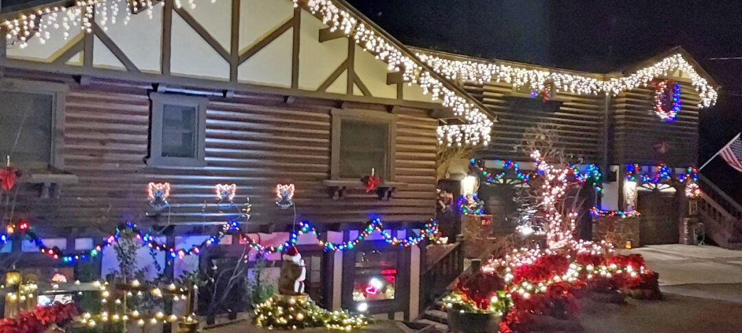 The Renfro house on Knoll Circle was chosen for third place.