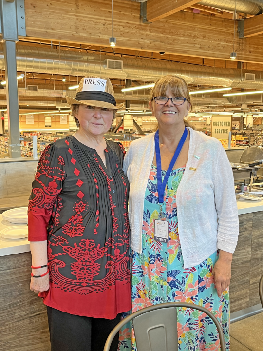 Outgoing President Mary-Justine Lanyon and incoming President Jeri-Lynn Miller. (Photo by Nicole Cooper)