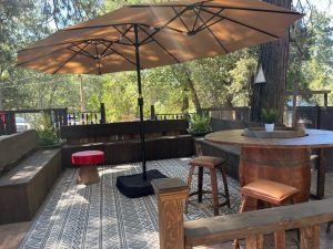 The outdoor lounge seating area.