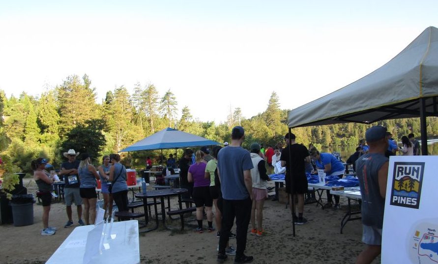 Participants check in prior to the race.