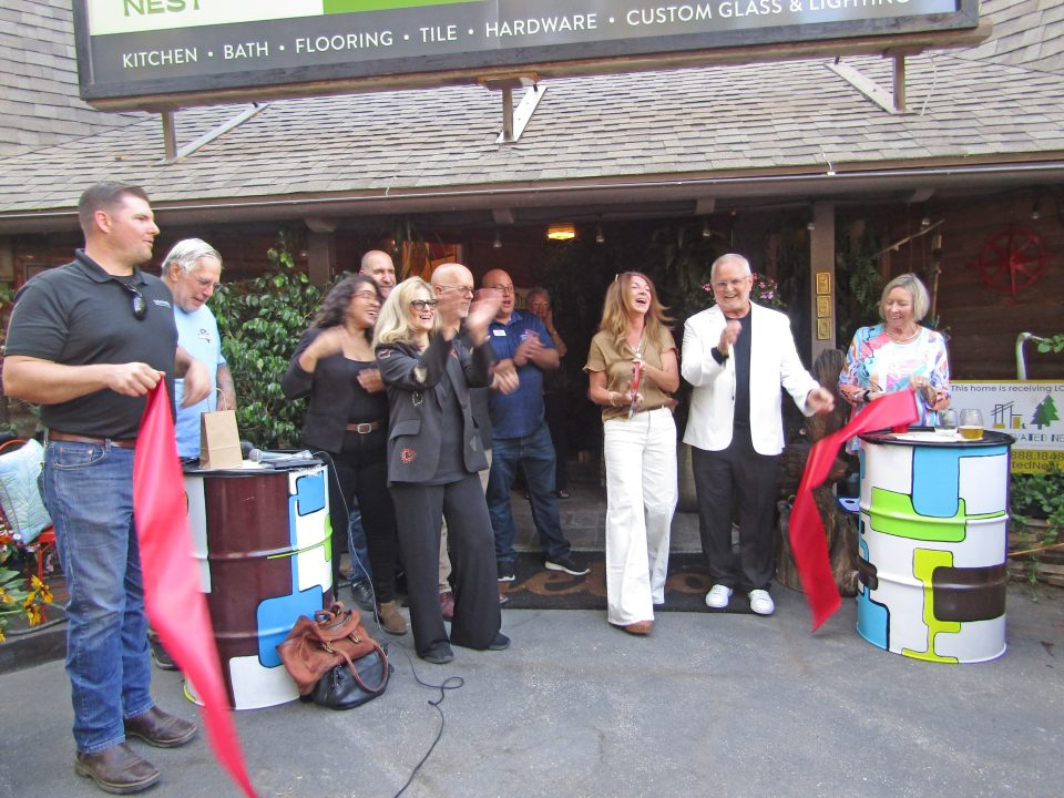 Victoria Rogers and Assemblyman Tom Lackey were all smiles as the ribbon was cut.