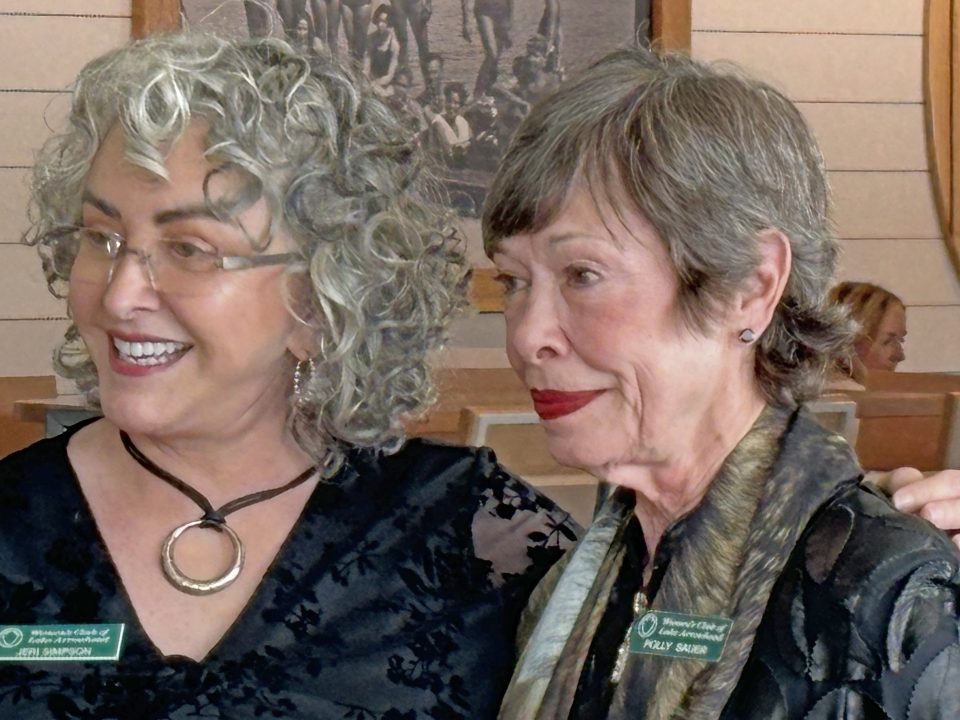 Incoming president Jeri Simpson (left) thanked Polly Sauer for her five years of service as the club’s president. (Photo by Joyce Patrick Eckert)