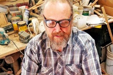 Portrait of an Artist – Graeme Gale: Art for daily living