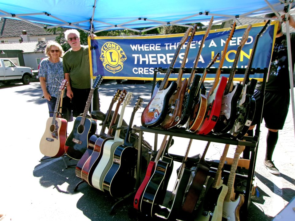 Adrianne, Lisa, Julia, Melissa and Adrianna from Glendora and Orange County enjoyed last year’s Brewfest at Tavern Bay Beach Club so much they couldn’t resist attending this year’s event. (Photos by Douglas W. Motley) People with guitars at Lions Club event