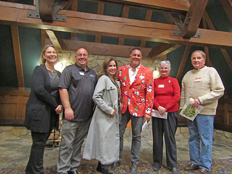 The Lake Arrowhead Chamber of Commerce President Cecilia Ponce DeLeon and other chamber board members recognized Soroptimist President Virgie Witte and Rotarian Terry Ebert for their clubs’ assistance during the Lake Arrowhead Home Tour last September. (Photo by Rhea-Frances Tetley)