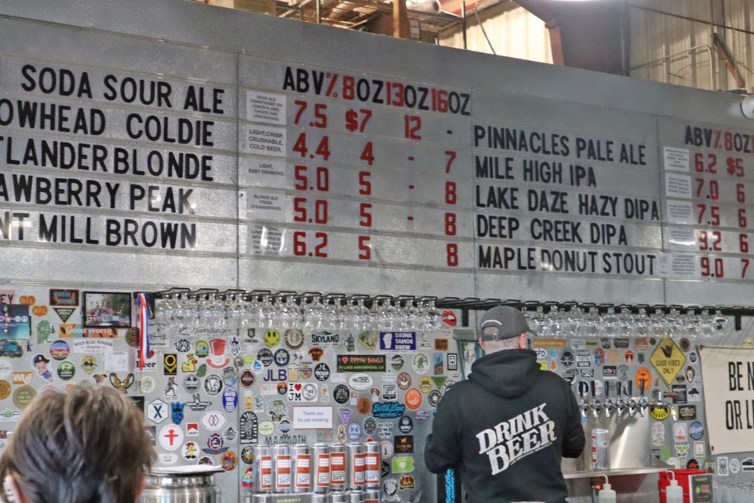 It was a busy evening for the bartender. (Photo by Douglas W. Motley)