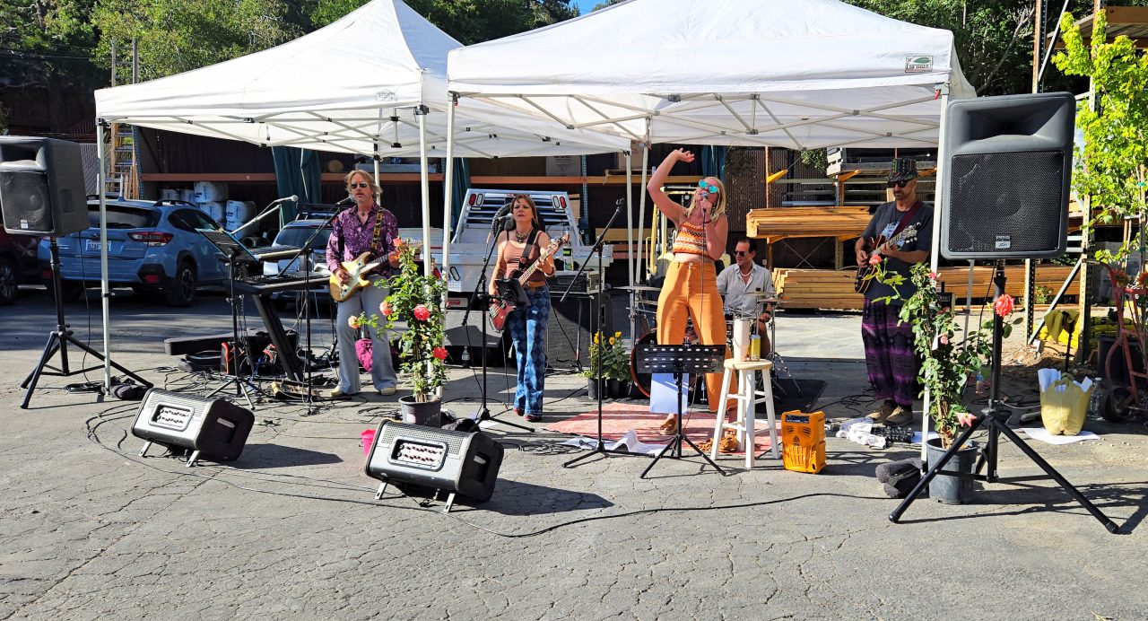 Corks &amp; Hops,Crestline Corks &amp; Hops,Alpine Mountaineer Newspaper,Crestline Events,Crestline,Crestline News,Crestline Chamber of Commerce,Mountain Events,Mountain News
