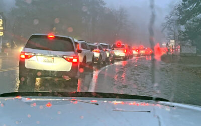 Storm thrashes mountain communities