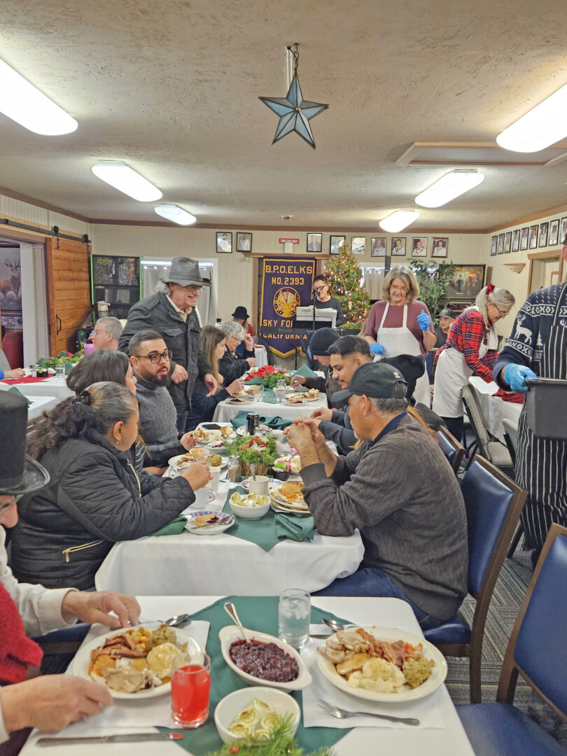 Celebrating Christmas as a community,The Elks Lodge,Alpine Mountaineer Nespaper,Mountain News