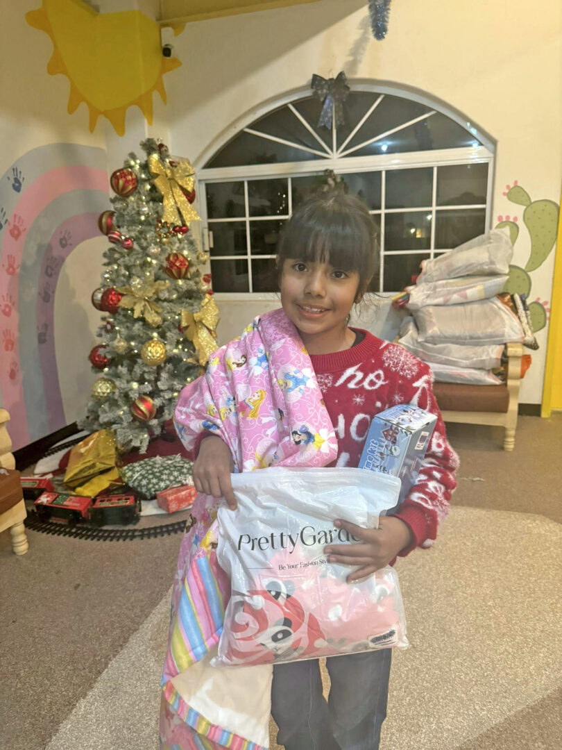 Rotary Club,Lake arrowhead Rotary Club,Homeless Holiday Gifts,Casa Hogar de los Niños orphanage in Tijuana,Mexico,Community Service,Alpine Mountaineer Newspaper,Lake Arrowhead News,Mountain News