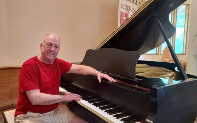 Pianist offers his music to benefit Mountain Homeless Coalition